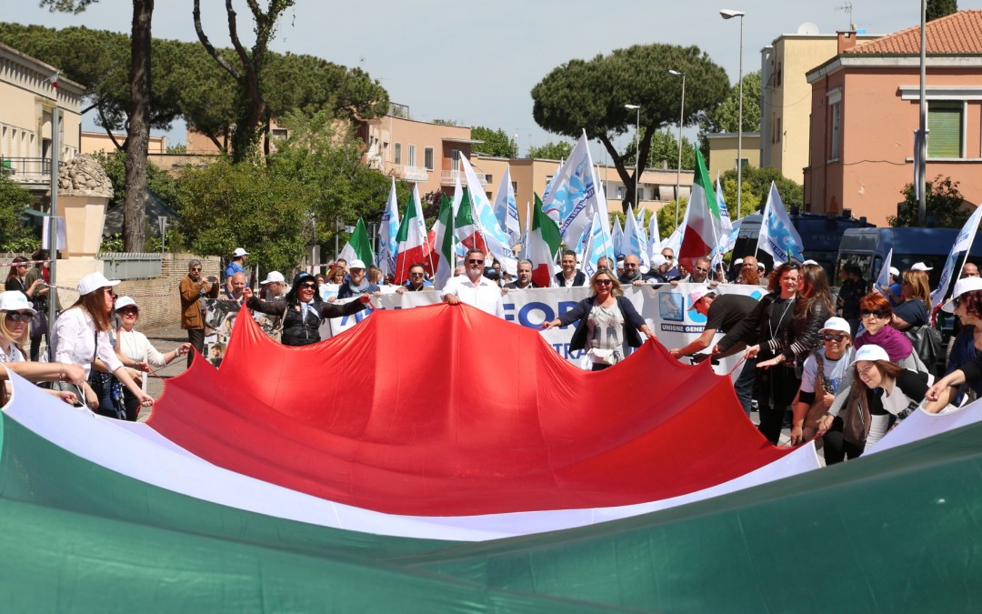 LETTERA DEL SEGRETARIO GENERALE “Più che i sindacati, la politica riformi se stessa”
