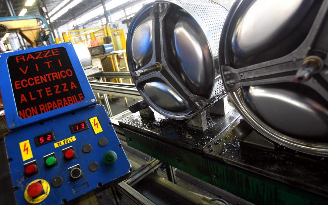 Electrolux, Spera: “Piano interessante ma per Solaro non vediamo prospettive produttive”