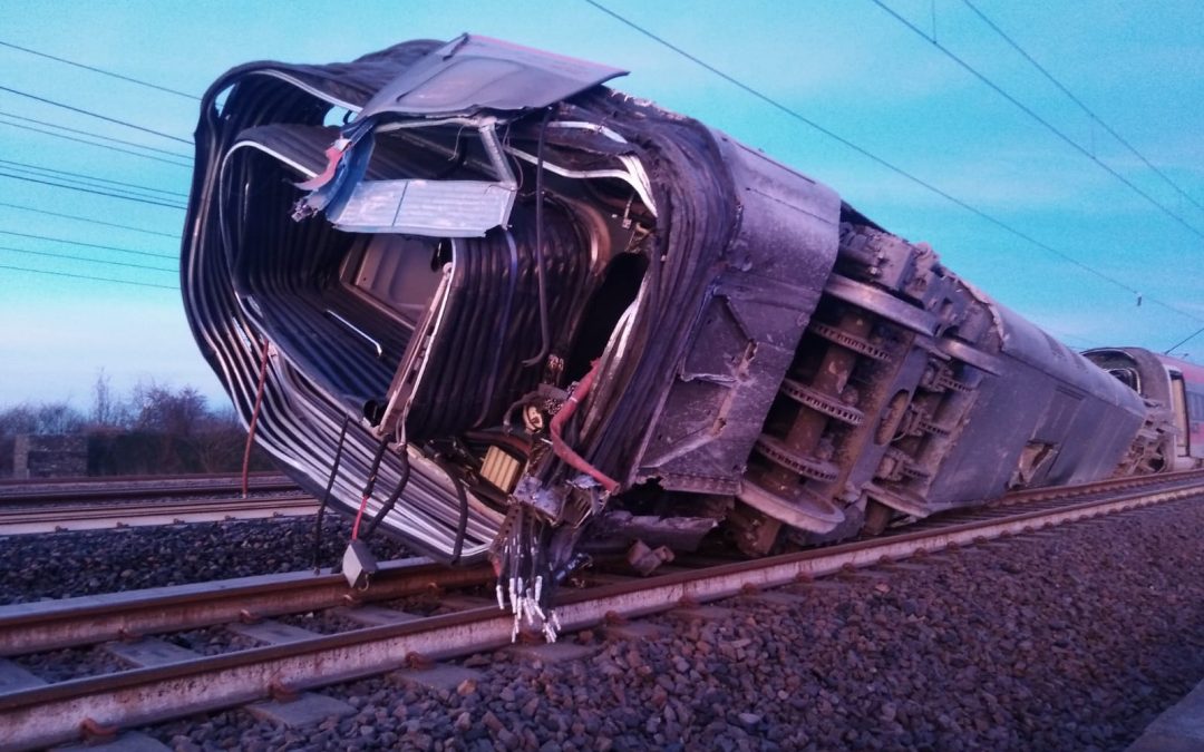 TRENO DERAGLIATO, SINDACATI: “INACCETTABILE QUANTO SUCCESSO, DOMANI SCIOPERO 2 ORE”