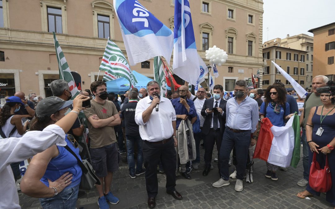 Alitalia, Capone-Alfonsi: “Assurdo fare pagare conto inefficienze ai lavoratori”