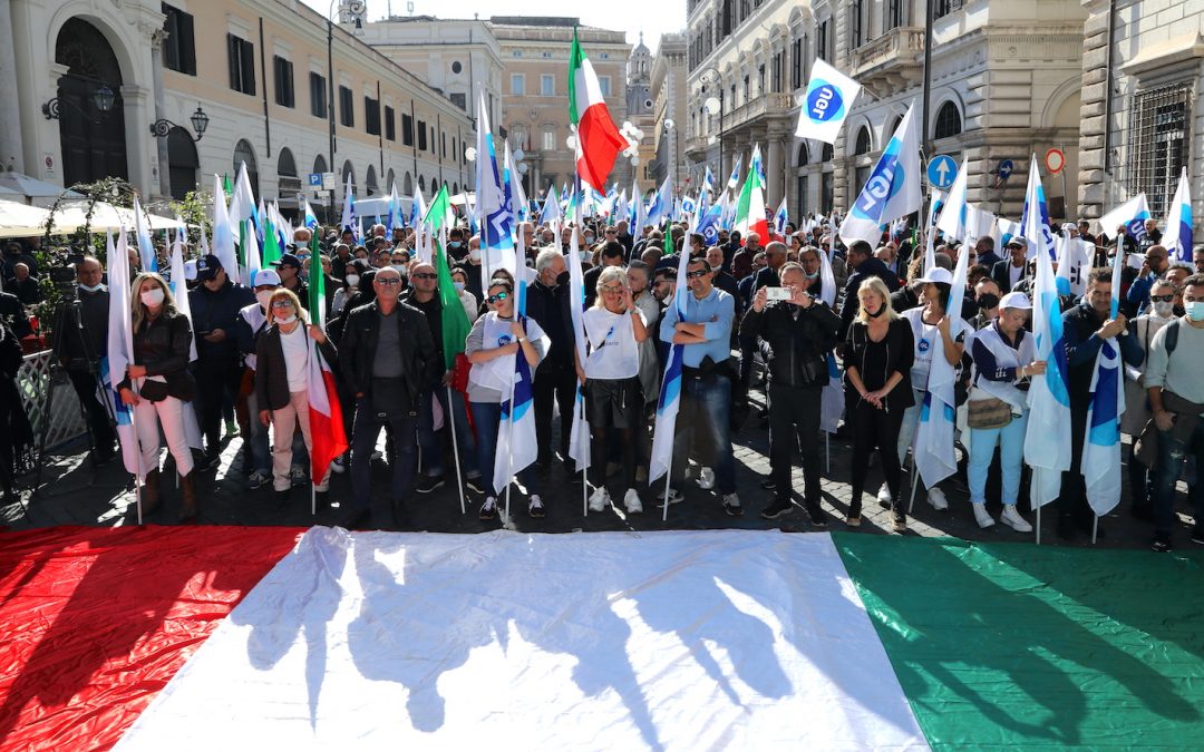 L’Ugl in piazza per dire «No alla violenza» e difendere i contratti da un pericoloso processo di destrutturazione
